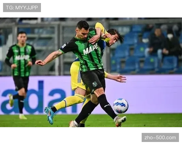 AC米兰主场2比2战平萨索洛 让出榜首位置联赛15轮不败遭终结